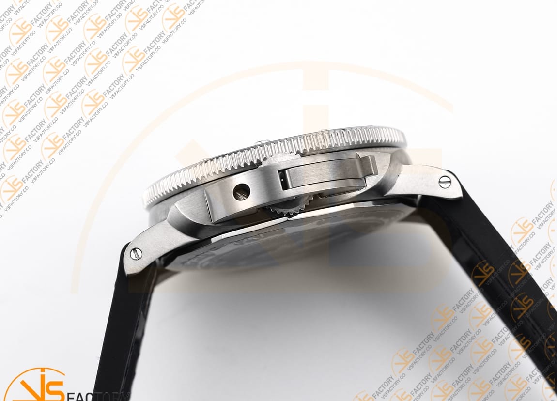 VS Factory Panerai Submersible GMT PAM1507 Luna Rossa Black Dial Blue Nylon Strap P.900 Movement - 图片 10