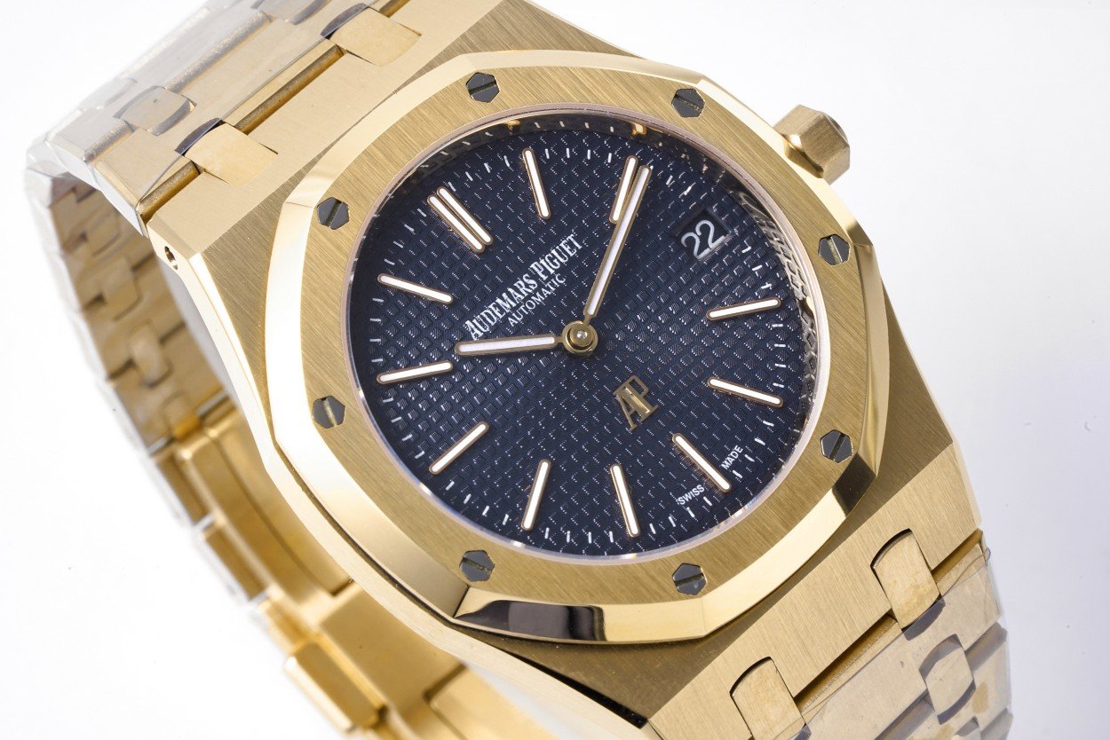 Audemars Piguet Royal Oak JUMBO Yellow Gold Blue dial - Image 7