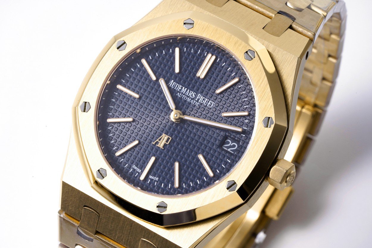 Audemars Piguet Royal Oak JUMBO Yellow Gold Blue dial - Image 6
