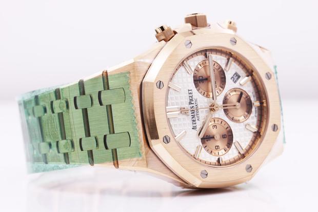 AP Royal Oak Chronograph Ref.26331 Rose Gold Silver Dial Swiss Replica - Image 3
