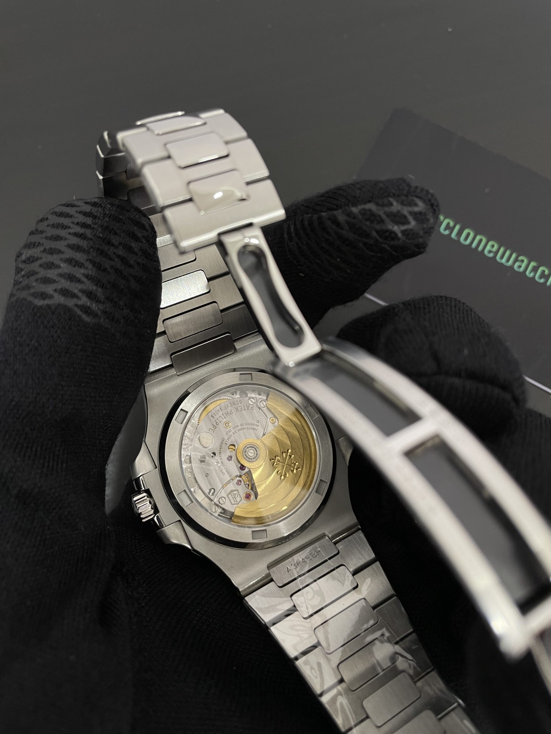 Patek Philippe Nautilus 5711/1A Green Dial Clone Movement - Image 2