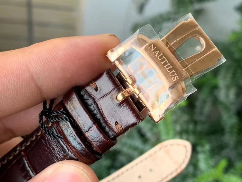 Patek Philippe Nautilus 5711 Leather Strap Swiss 1:1 Clone - Image 2
