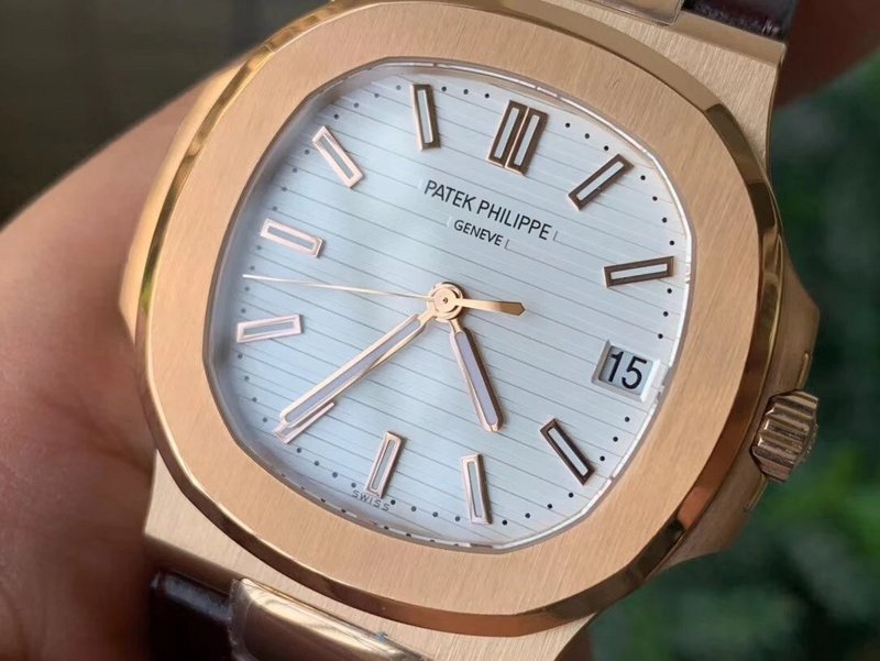 Patek Philippe nautilus 5711 brown Leather Strap Swiss Movement Replica - Image 2