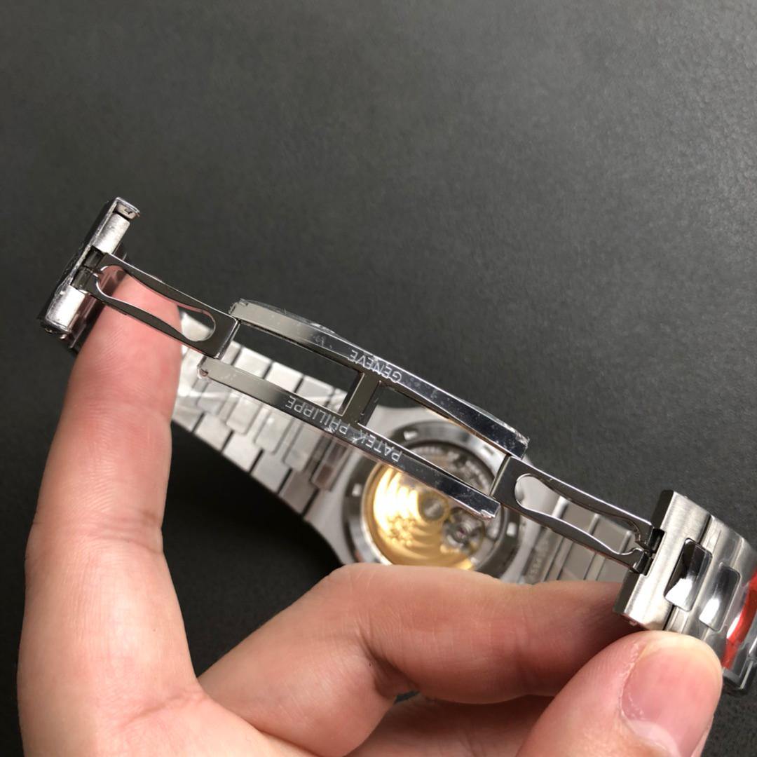 Super Clone Patek Philippe Nautilus 5711 - Image 3