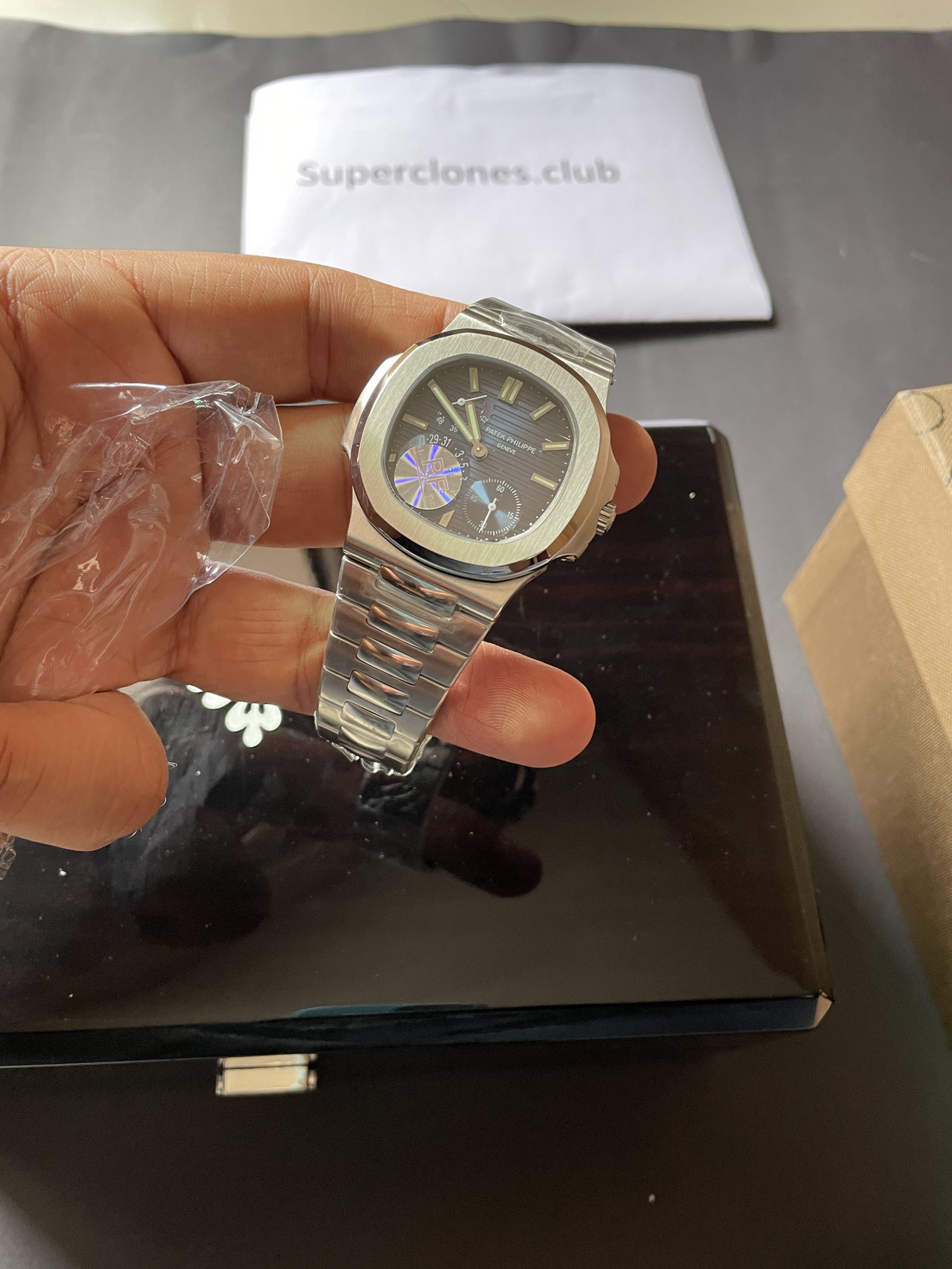 Patek Philippe Nautilus 5712/1A-001 Moonphase Superclone - Image 9