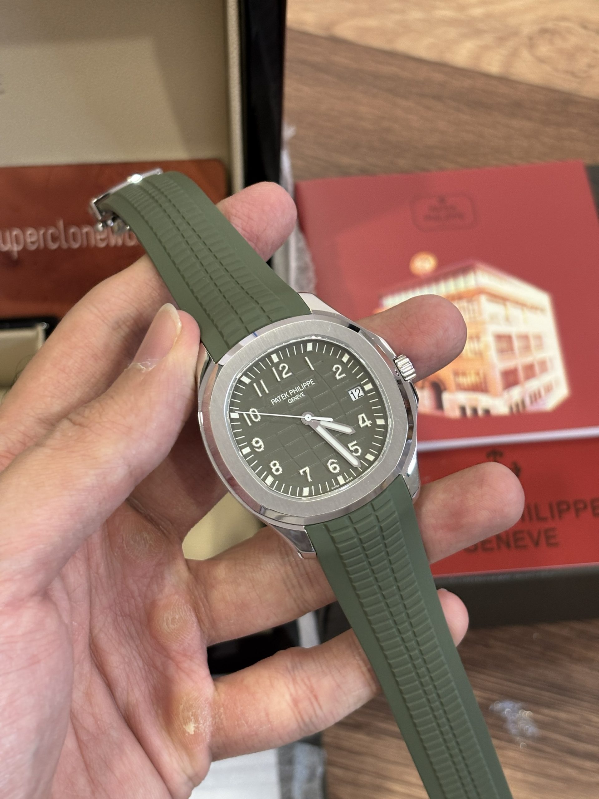 Fake Patek Philippe Aquanaut 5168G Olive Green Swiss Movement - Image 4