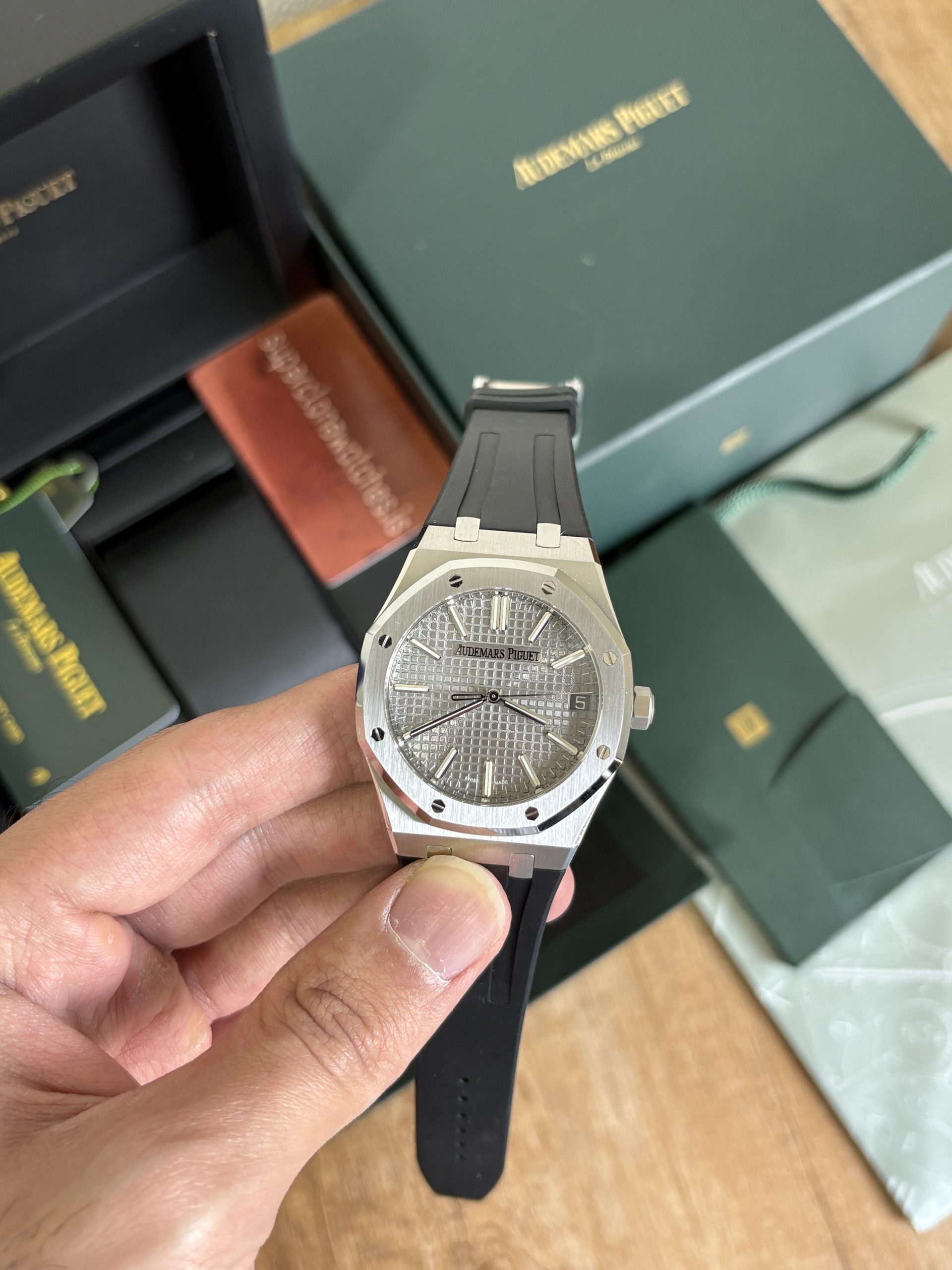 Audemars Piguet Royal Oak 15510 Grey Dial Black Rubber Strap Super Replica - Image 5