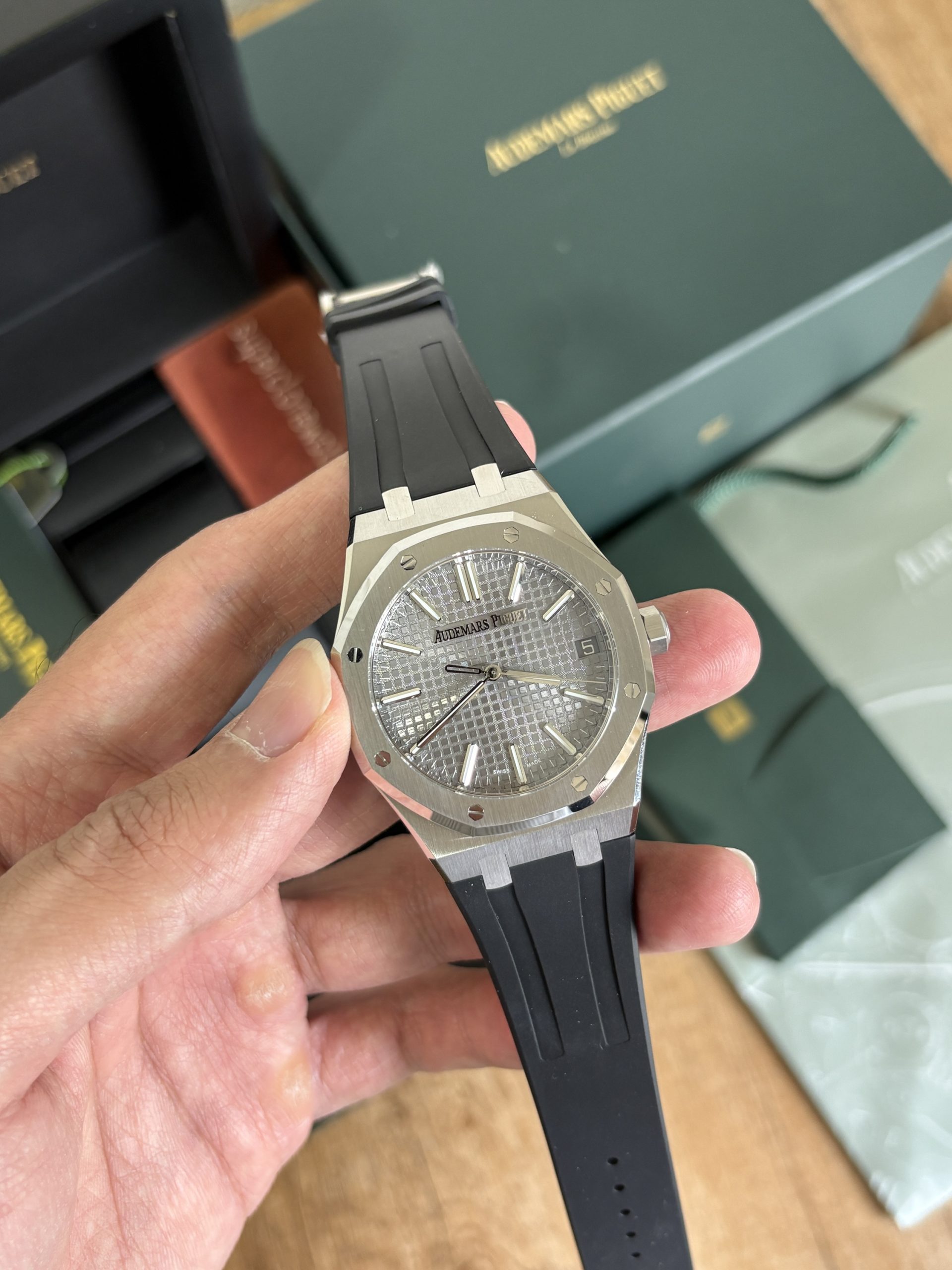 Audemars Piguet Royal Oak 15510 Grey Dial Black Rubber Strap Super Replica - Image 6