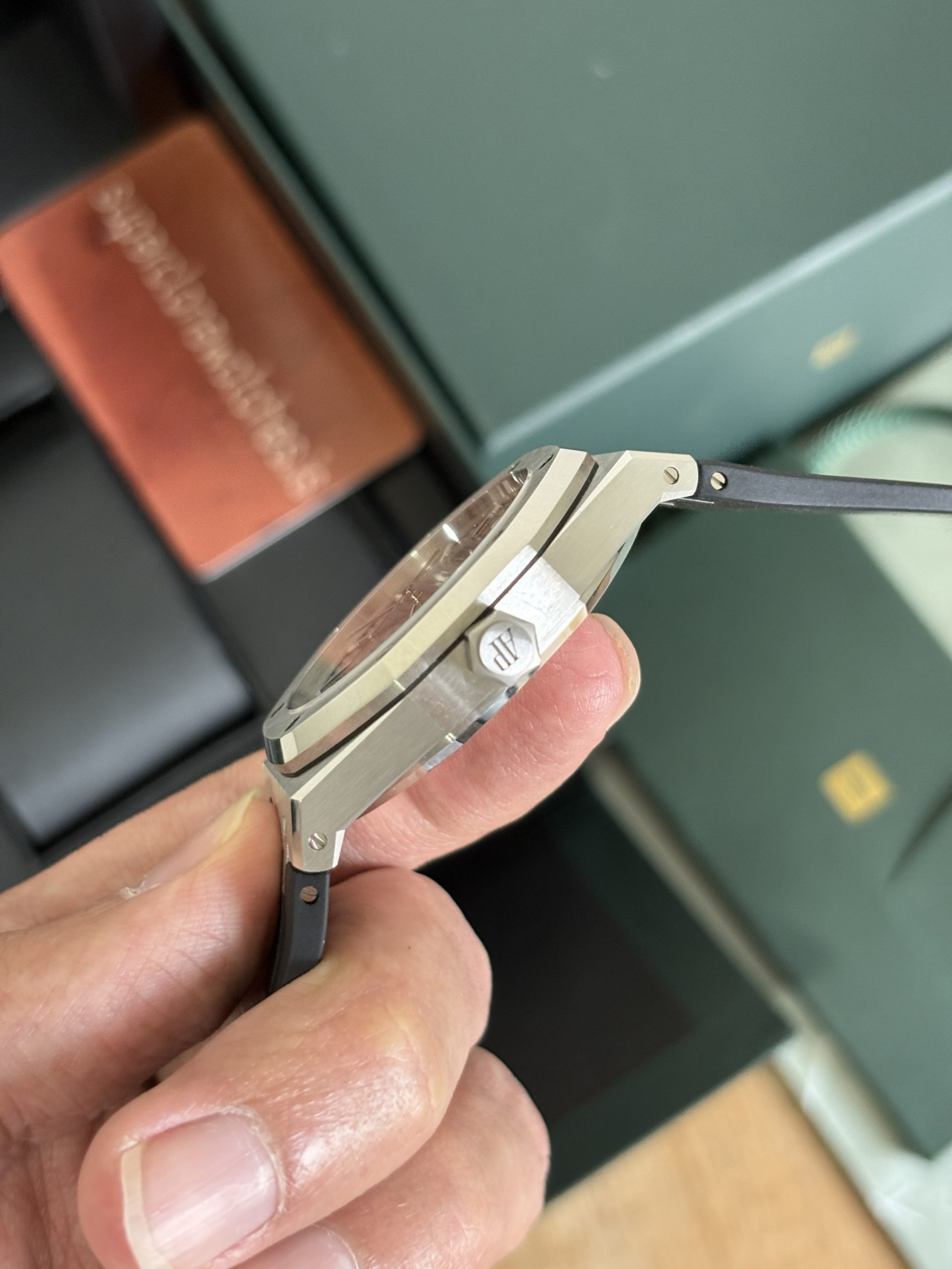 Audemars Piguet Royal Oak 15510 Grey Dial Black Rubber Strap Super Replica - Image 3