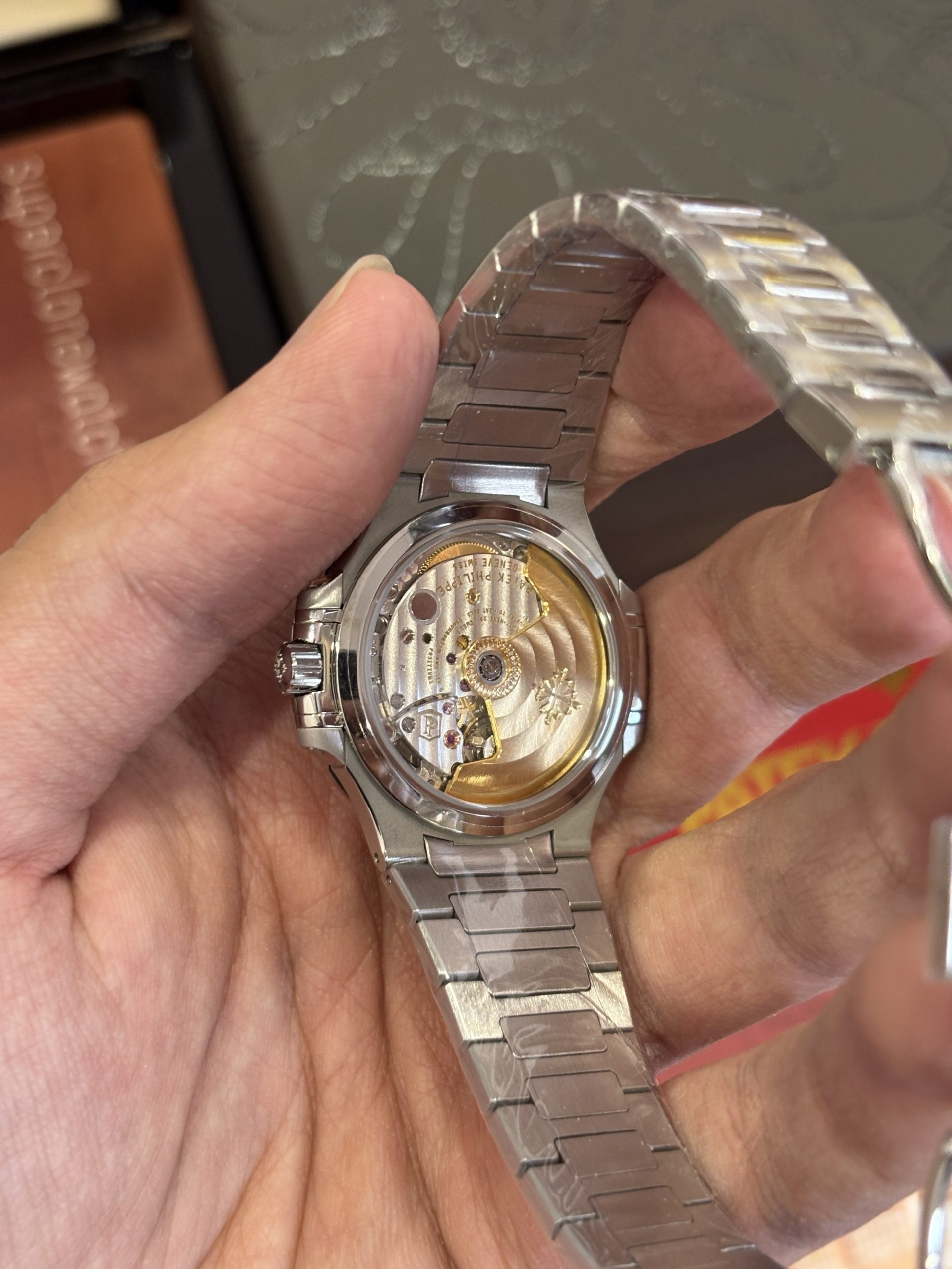 Patek Philippe Nautilus Ladies 35.2 mm 7118/1200A-010 Stainless Steel Silvery Opaline Dial Super Clone - Image 3