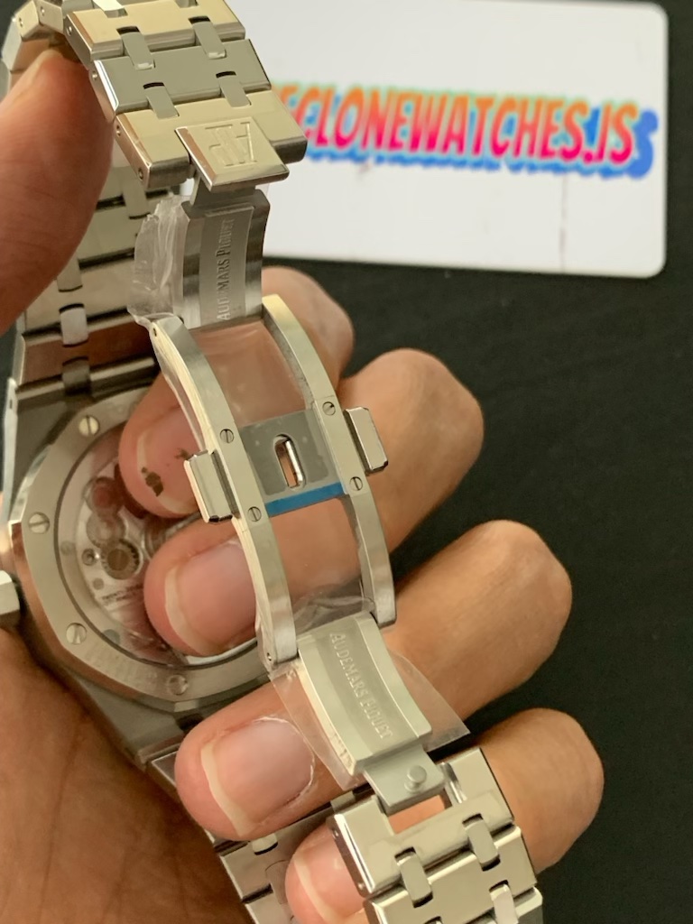 Audemars Piguet Replica Royal Oak Selfwinding Flyback Tourbillon Blue Dial - Image 4
