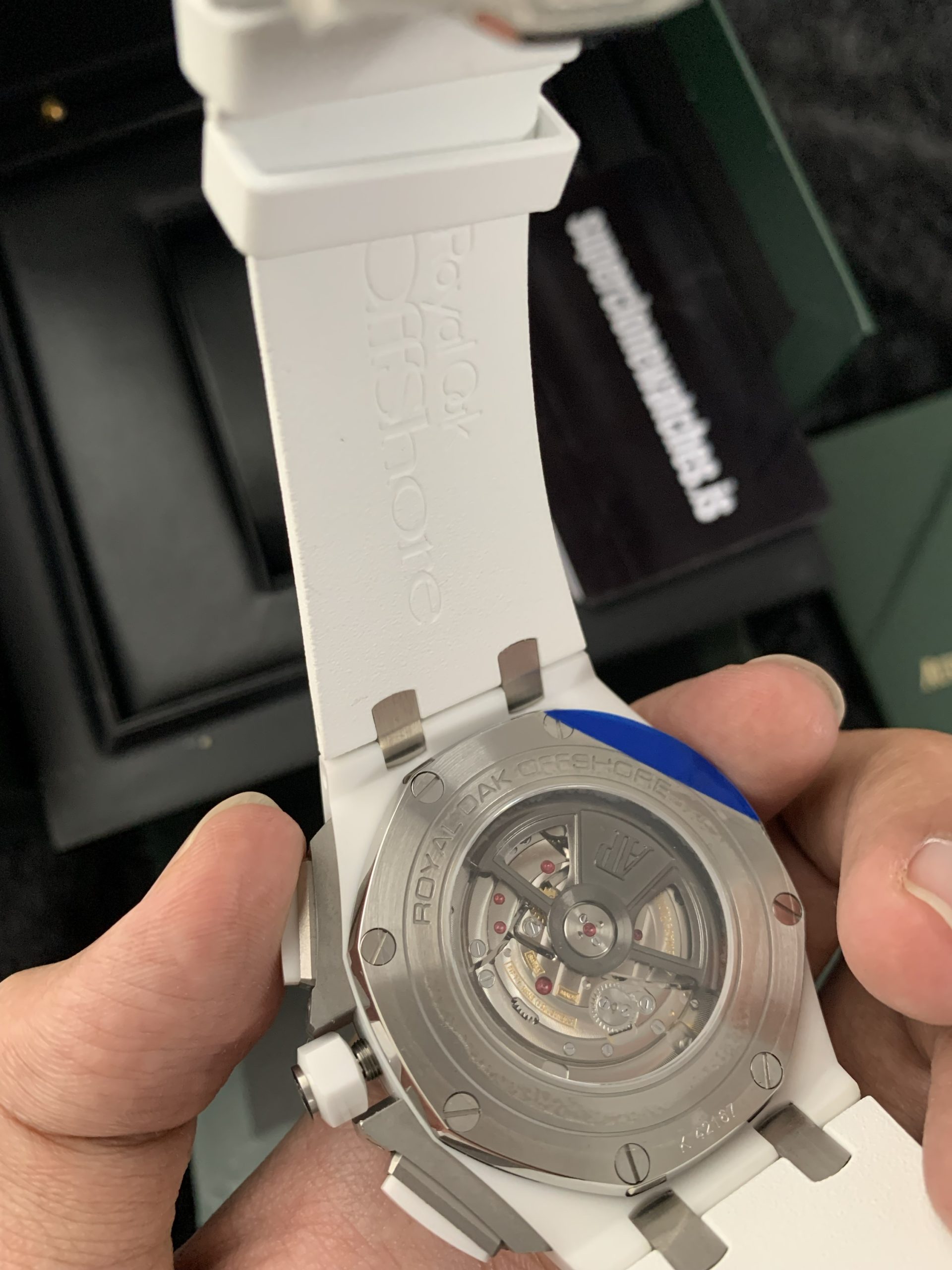 White Audemars Piguet Offshore Ceramic Ref 26402CB.OO.A010CA.01 Super Clone - Image 4