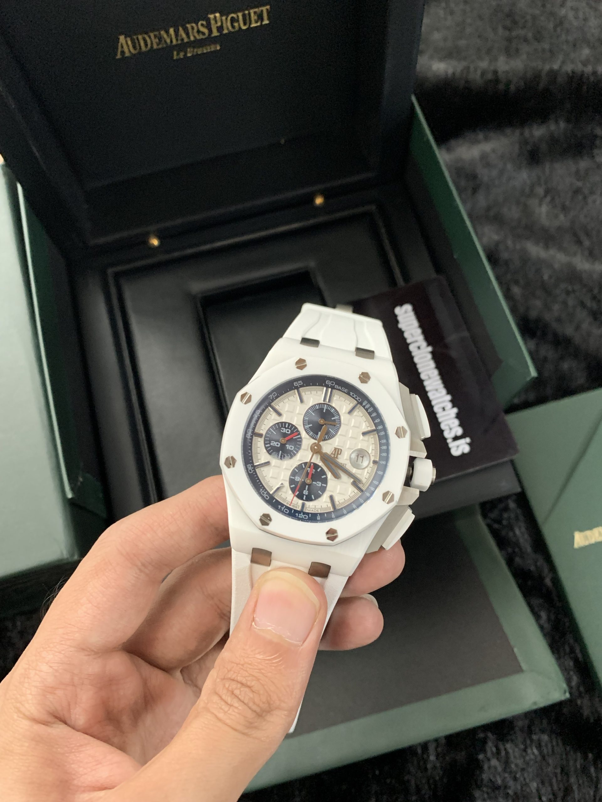 White Audemars Piguet Offshore Ceramic Ref 26402CB.OO.A010CA.01 Super Clone - Image 5