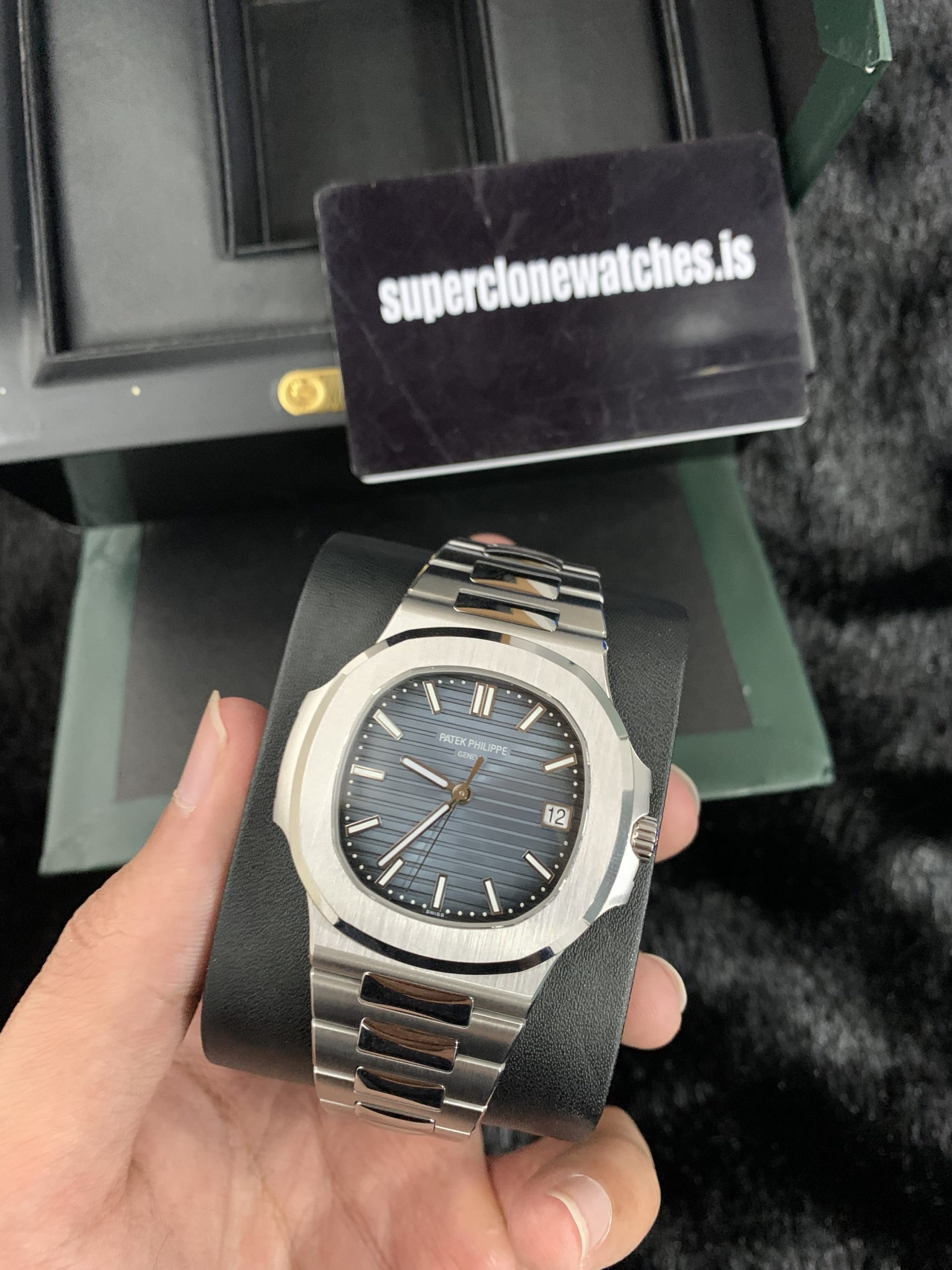 Patek Philippe Nautilus 5811 Replica New Clasp - Image 6